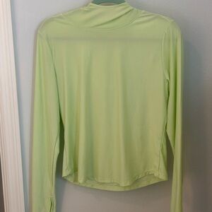 Old Navy activewear top with hood lime, green women women’s size M
